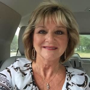 Meet your Posher, Debbie